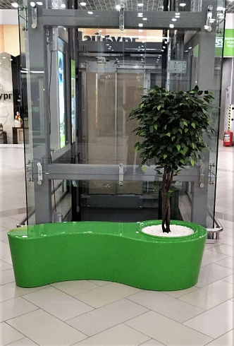 скамейка с цветочницей